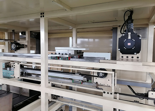 Eco Friendly Baby Diaper Packaging Machine Full Auto With On Line Bag Making