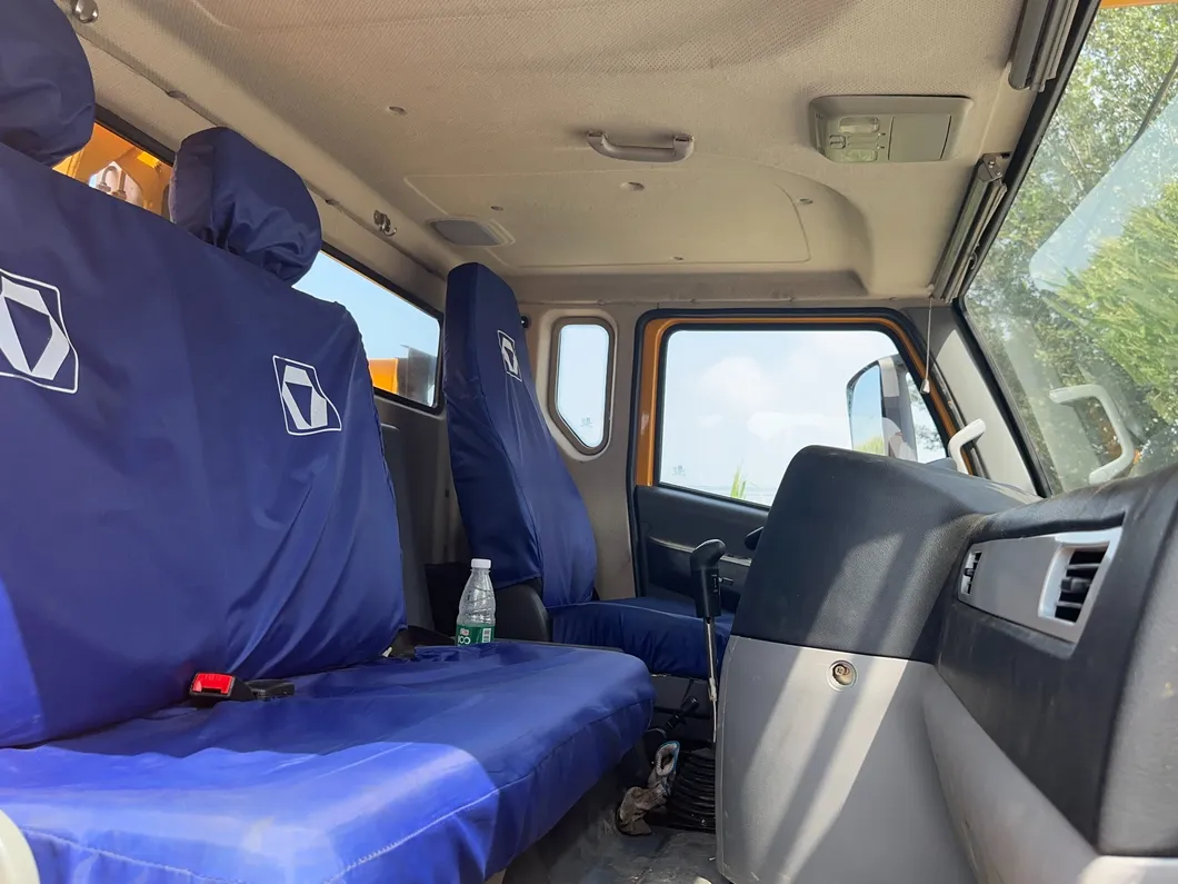 Chinese Factory 25ton Truck Crane Xct25 with Spare Parts Good Quality Crane