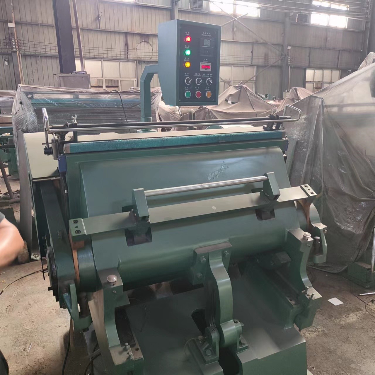 HJ1040 Emboss Indentation Machine 1040*720 4KW Configuration Table