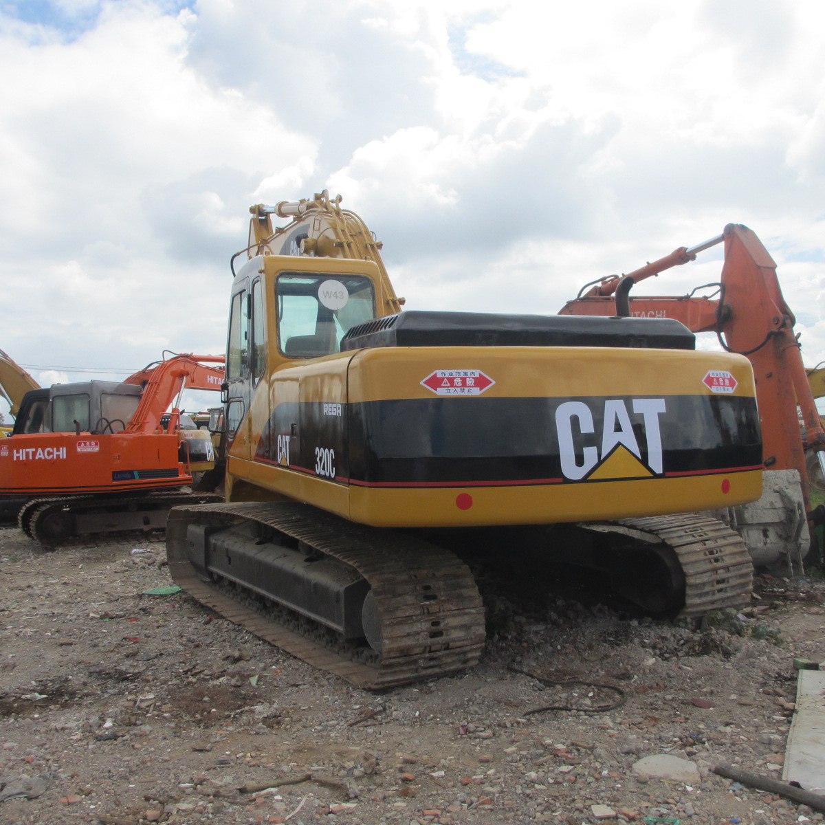 the machines is good working condition please feel free contact us. for more detail .  or contact by whatsapp/wechat; 008615021099979 skype; jiang997    on our website ; www.machineryafrican.com  used crane. wheel loader used bulldozer. used excavator.  motor grader concrete mixer.