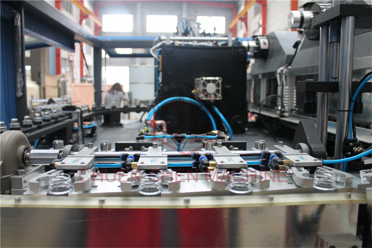 Soft Drink PET Bottle Blow Molding Machine Bottled Water Manufacturing Equipment