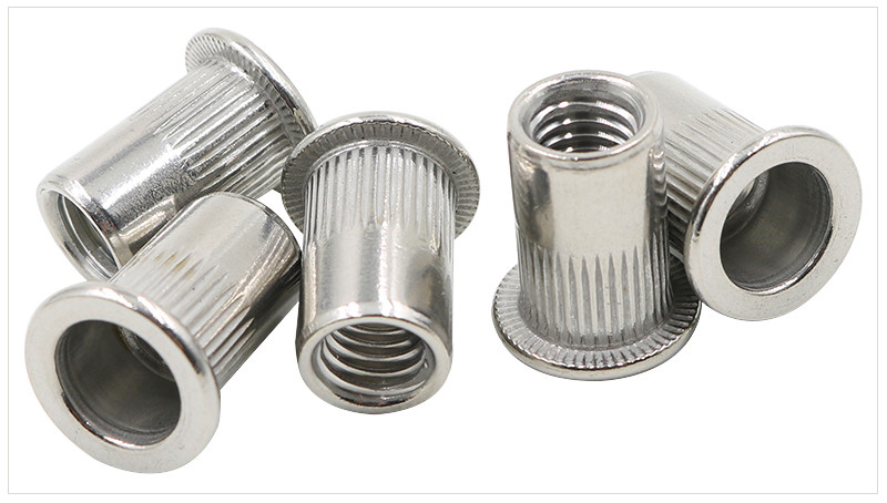 Stainless Steel Flat Head Ribbed Rivet Nuts , Grade 4.8 Grade 12.9 Knurled Rivet Nut