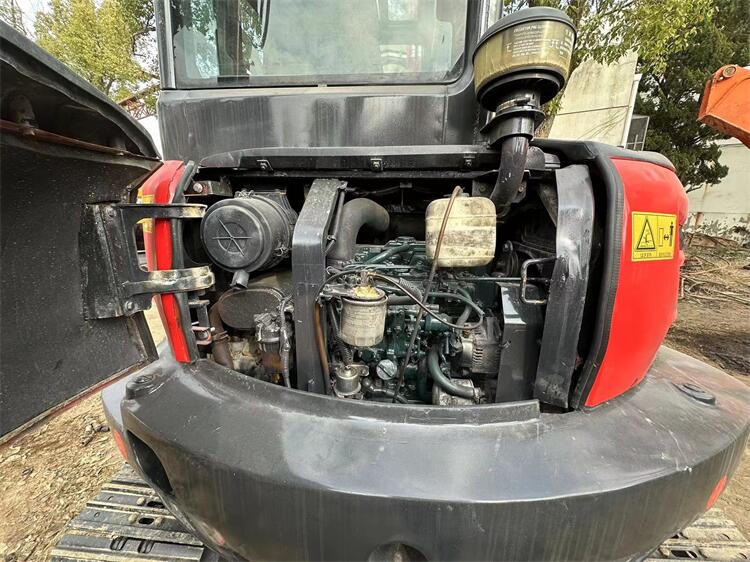 Less Hour Made in Japan Mini Crawler Used Excavator Kubota KX165 KX165-5 in Shanghai