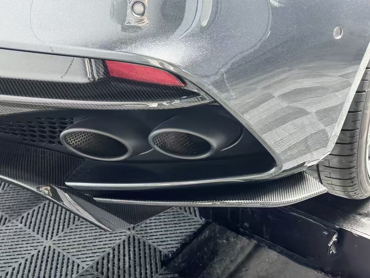DBS Aston Martin Body Kit White 770 Style Front Spoiler In Car Lip Diffuser