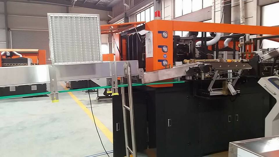 PLC Control Plastic Bottle Manufacturer Machine For 500ml - 2000ml Bottles