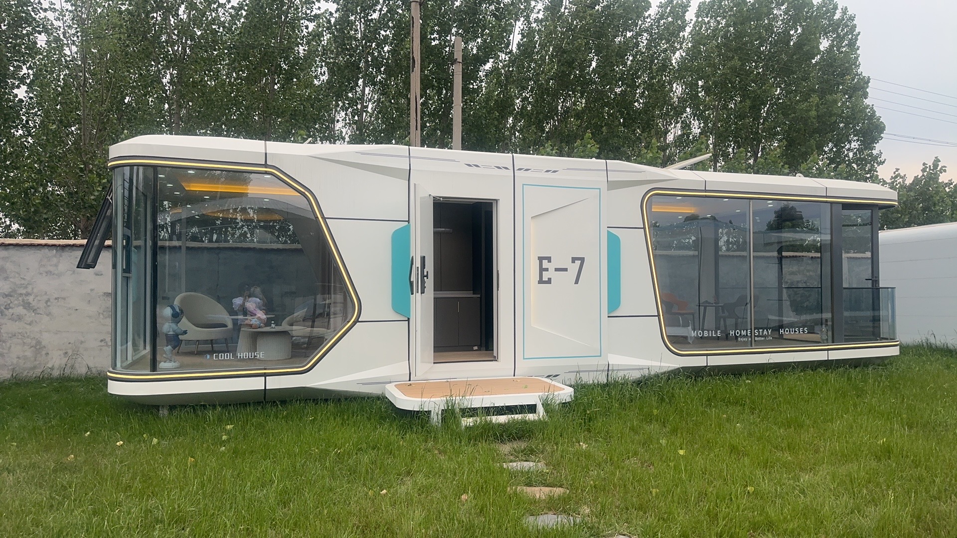 Double Insulation Direct Supply Modern Luxury Space Capsule House Prefab Modular Houses for Customers Request