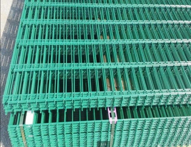 1.8m Green Vinyl Coated Welded Wire Fence Panels Weldmesh Sheets Rectangle Hole