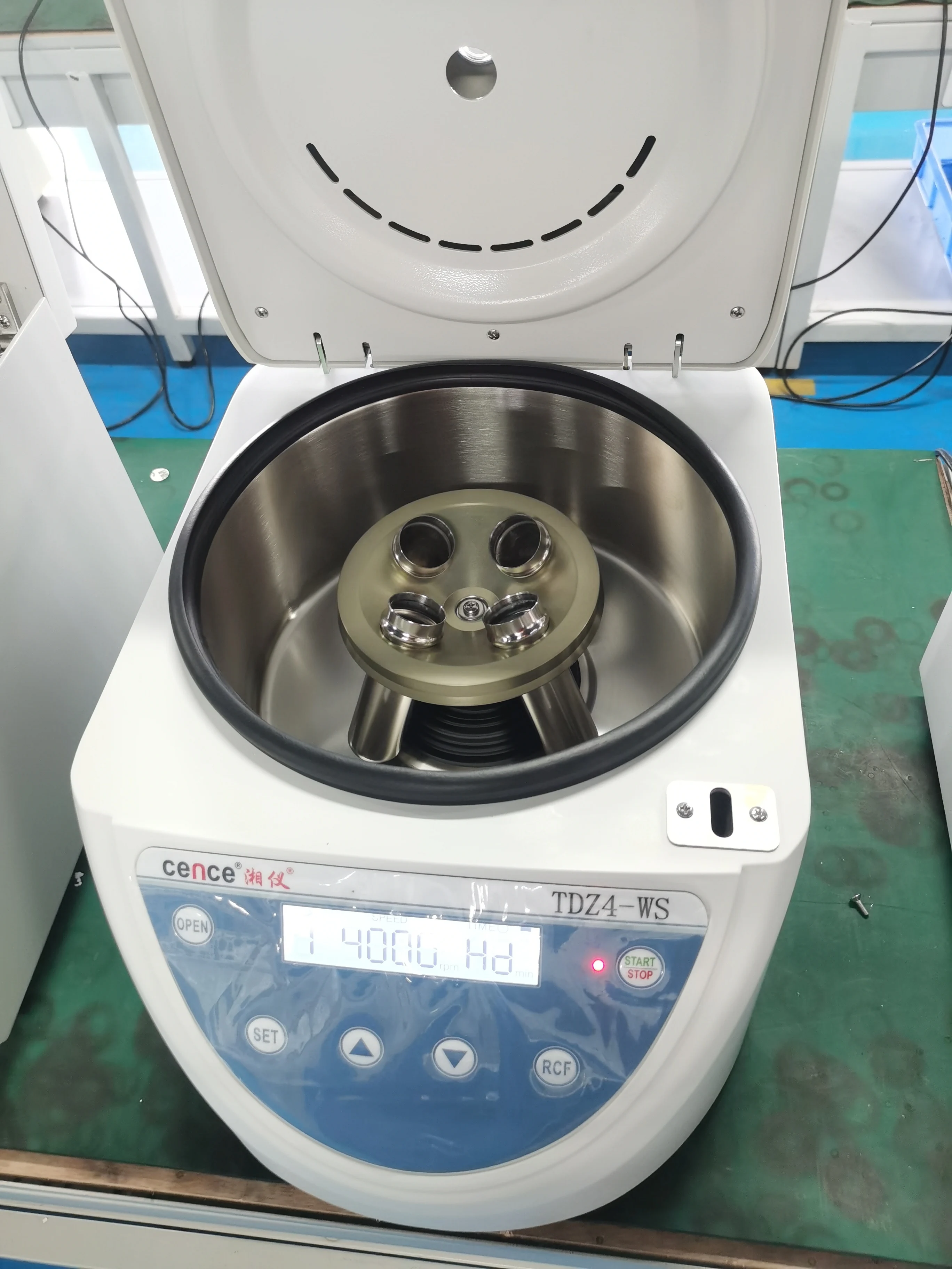 Cence Laboratory Low Speed Centrifuge With 4*50ml 18*10ml 12*20ml Rotor