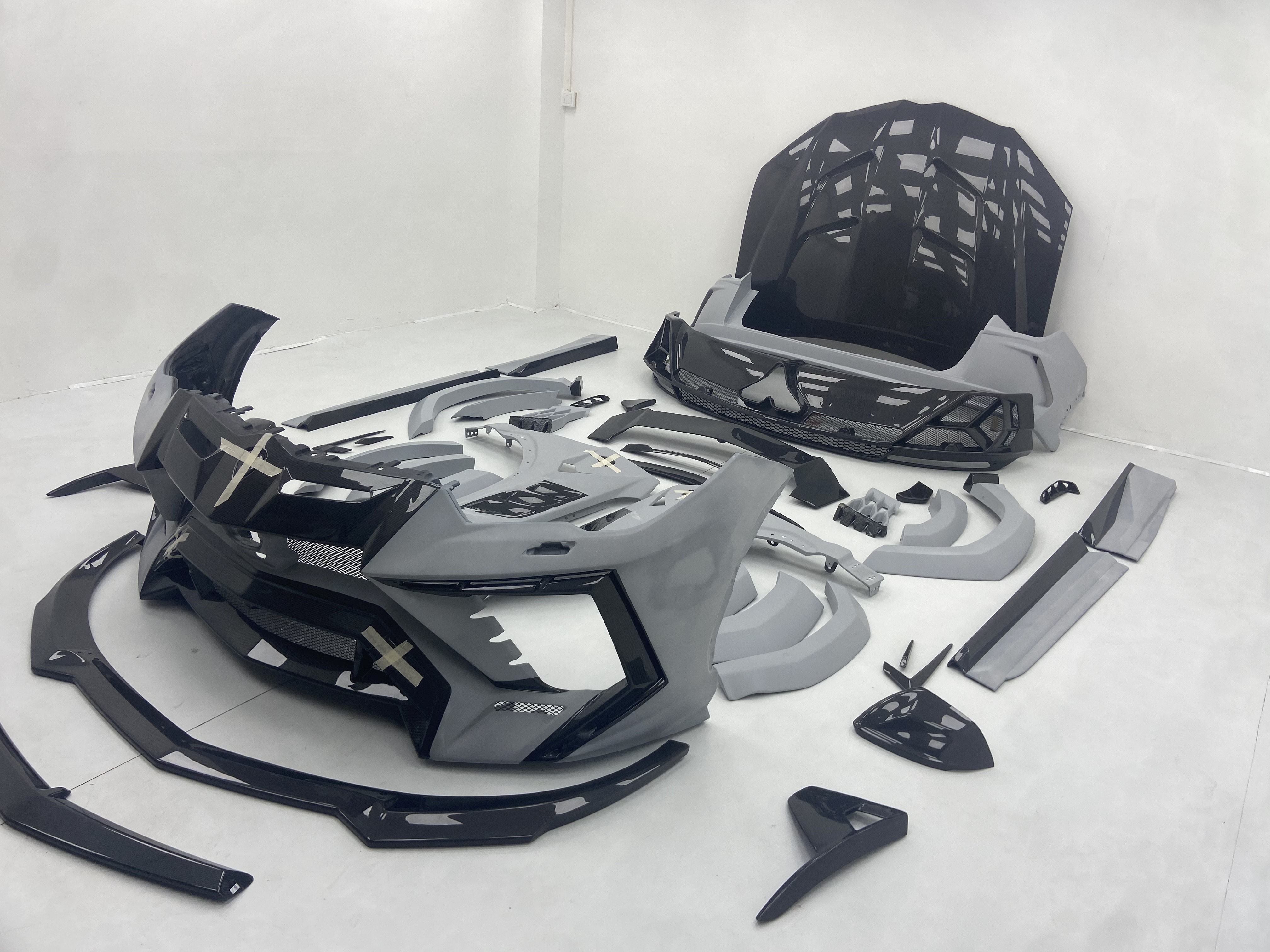New Lamborghini URUS Body MSY Style Front And Rear Bumper Car Auto Parts