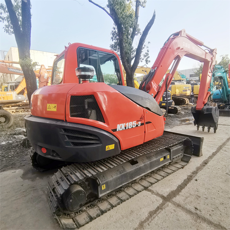 KX185 8 Ton Kubota Mini Excavator with 0.35 m3 Bucket Capacity and 1800 Working Hours