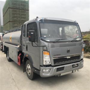 China HOWO SINOTRUCK 8000 LITERS CARBON STEEL FUEL TANK TRUCK FUEL TANKER FUEL BOWSER wholesale