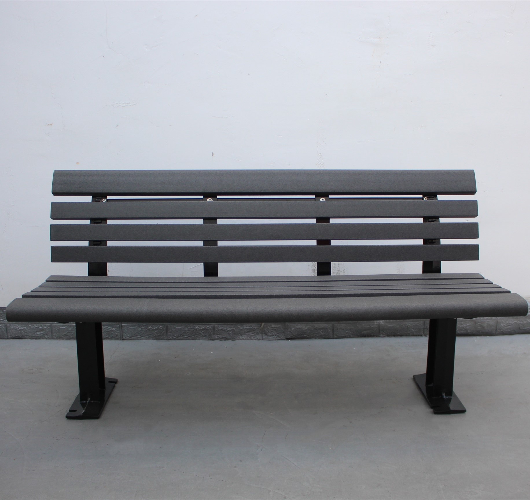 Street Patio Outdoor Recycled Plastic Benches With Sandblasting Powder Coating Finsh