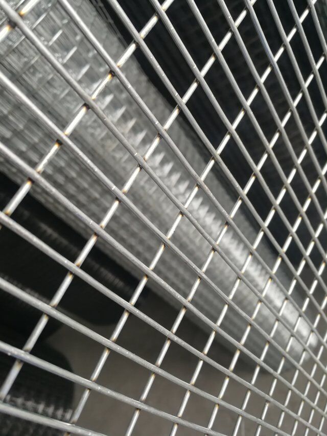 factory low price Manufacture Hot Dipped 1/4inch 1/2inch 1x1inch mining galvanized iron wire welded wire mesh