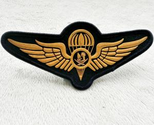 China Embossed Logo Suede Clothes Label 3D Micro Injection Silicone Patch wholesale