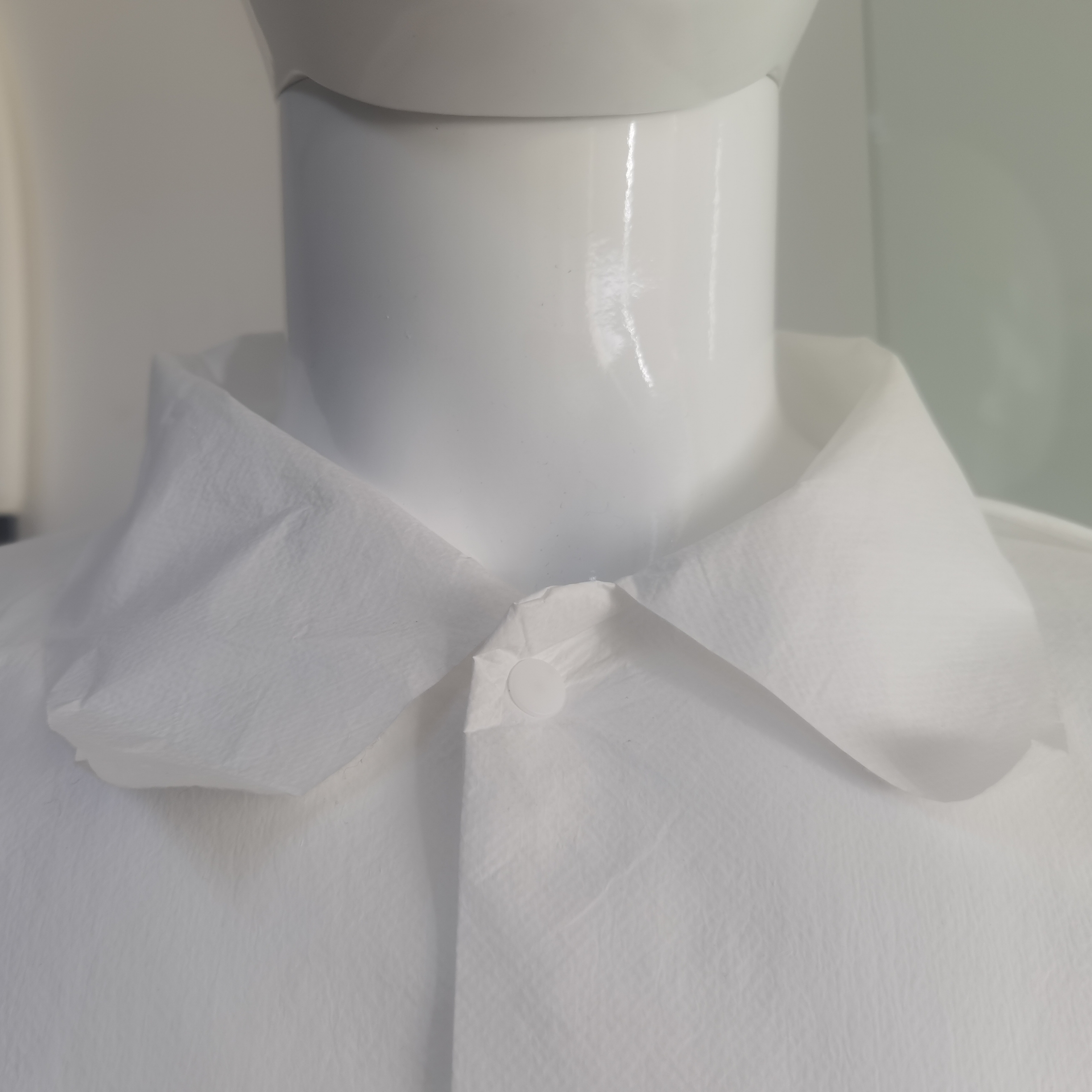 20000PCS/Day Production Ability Disposable Microporous Lab Coat for Medical Materials
