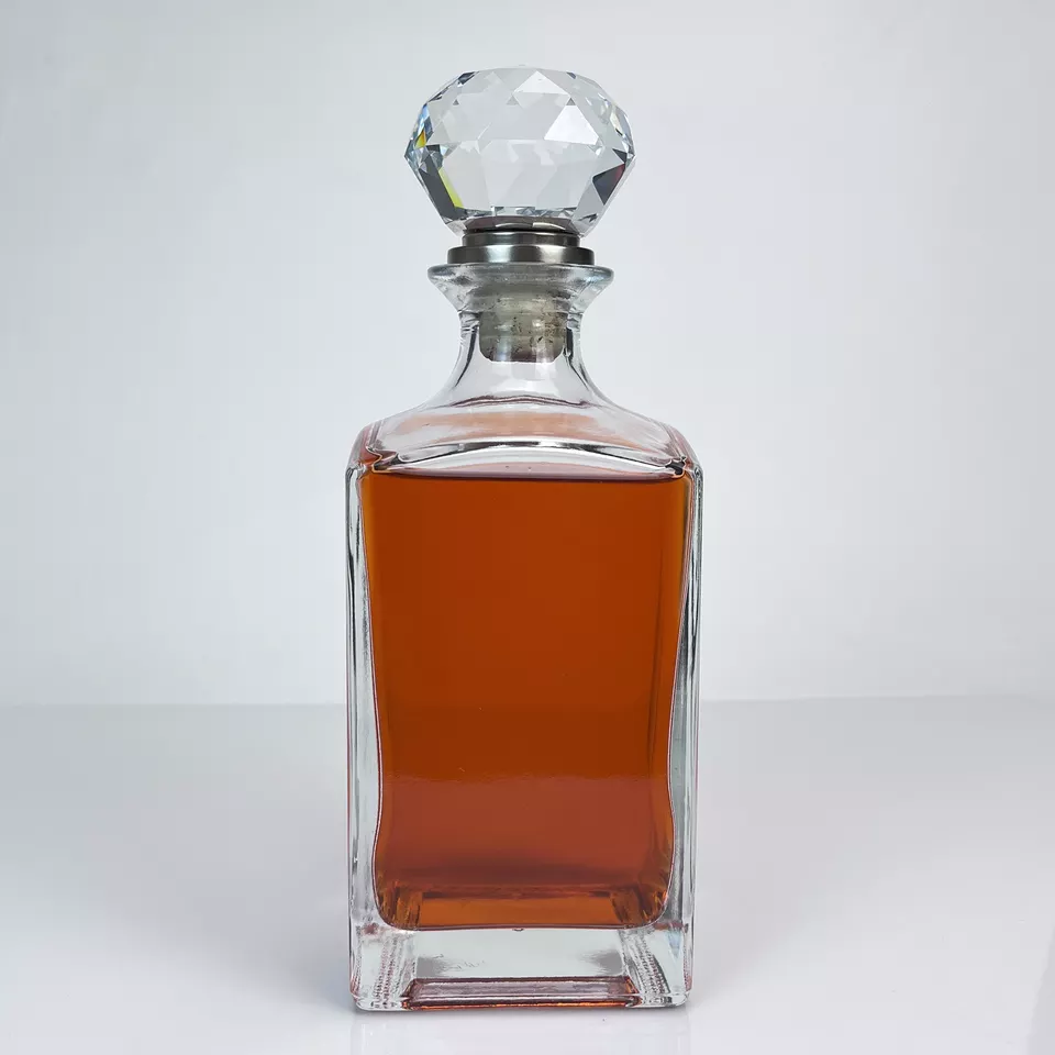 Sealing Type Cork Glass Bottle for Vodka Whisky Rum 375 ml 500 ml 700 ml 750 ml