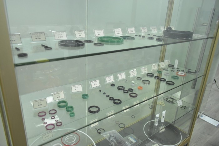 80 shore A Hydraulic Pump Oil Seal Rotating Shaft Seals TCN 2.750*3.500*0.500 Inch