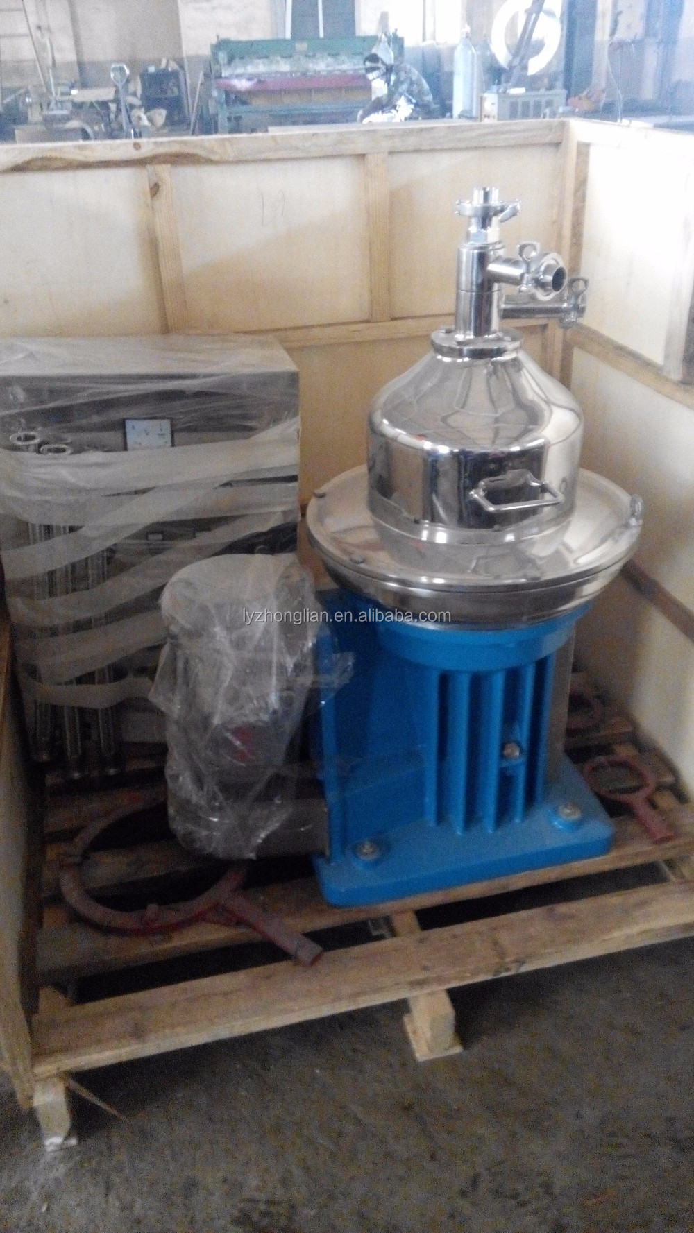 Industrial water oil used disc centrifuge separator price for fermentation broth concentration