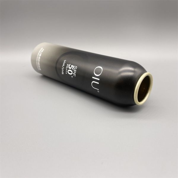 Seamless aluminum cans for aerosol products