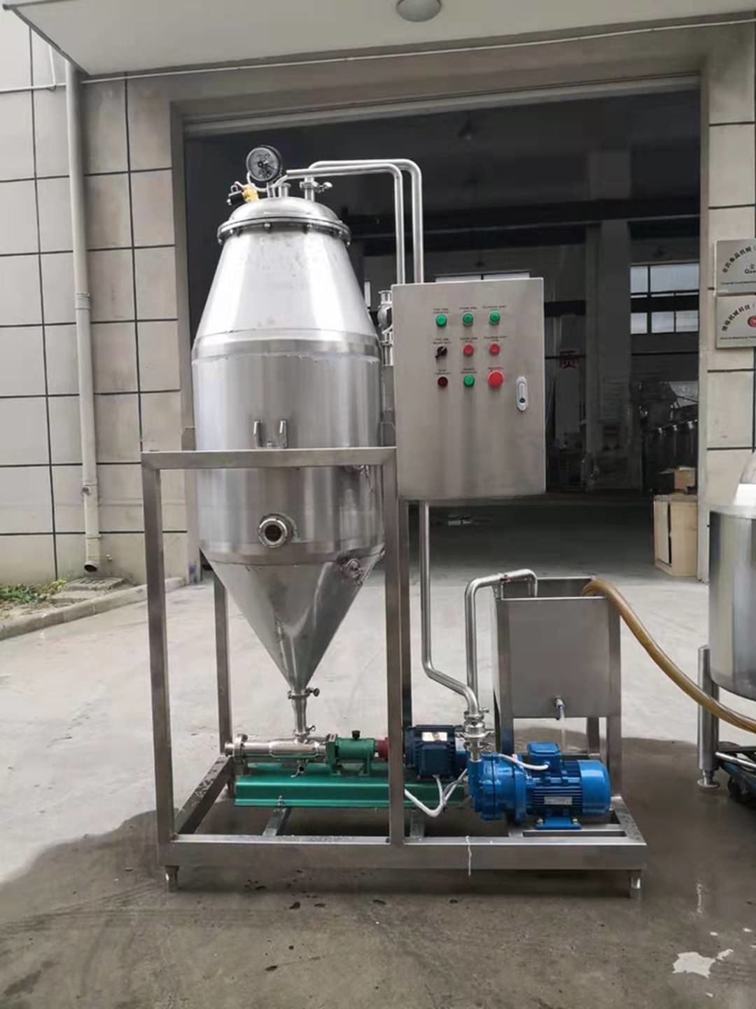 200KG-2000KG Vacuum Degasser The Perfect Addition to Your Beverage Processing System
