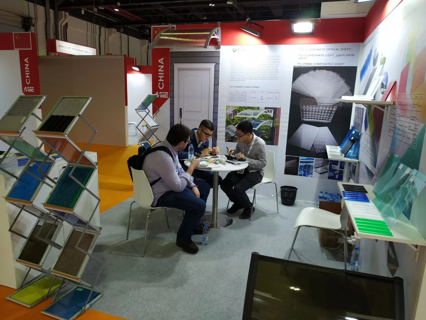 Outdoor Modern 10mm PC Sheet Heat Insulation Hollow Sheet Plastic Twin Wall