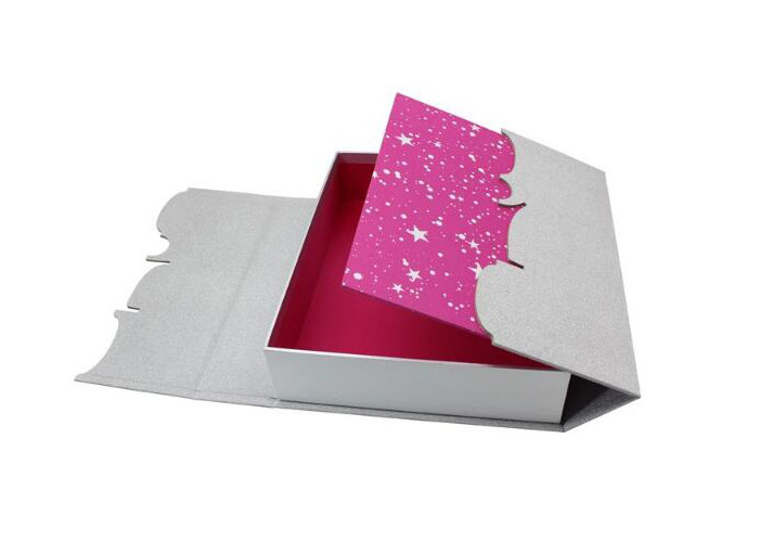 Classy Style Custom Printed Gift Boxes Silver Color Size 22 * 30 * 7CM