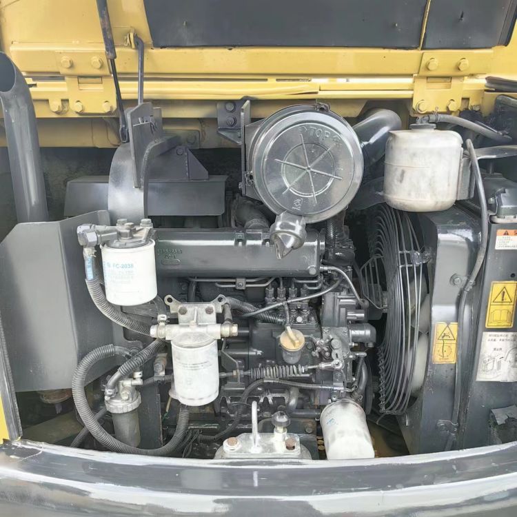 Used 5 Ton Mini Excavator Komatsu PC56-7 with Cummins Engine and 0.2m3 Bucket Capacity
