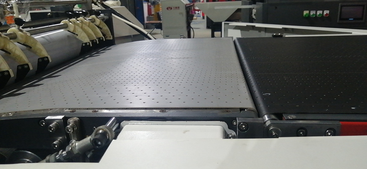 LY-HB3000CQ Double forming Rigid Box Making Machine with High speed 50 pcs/min