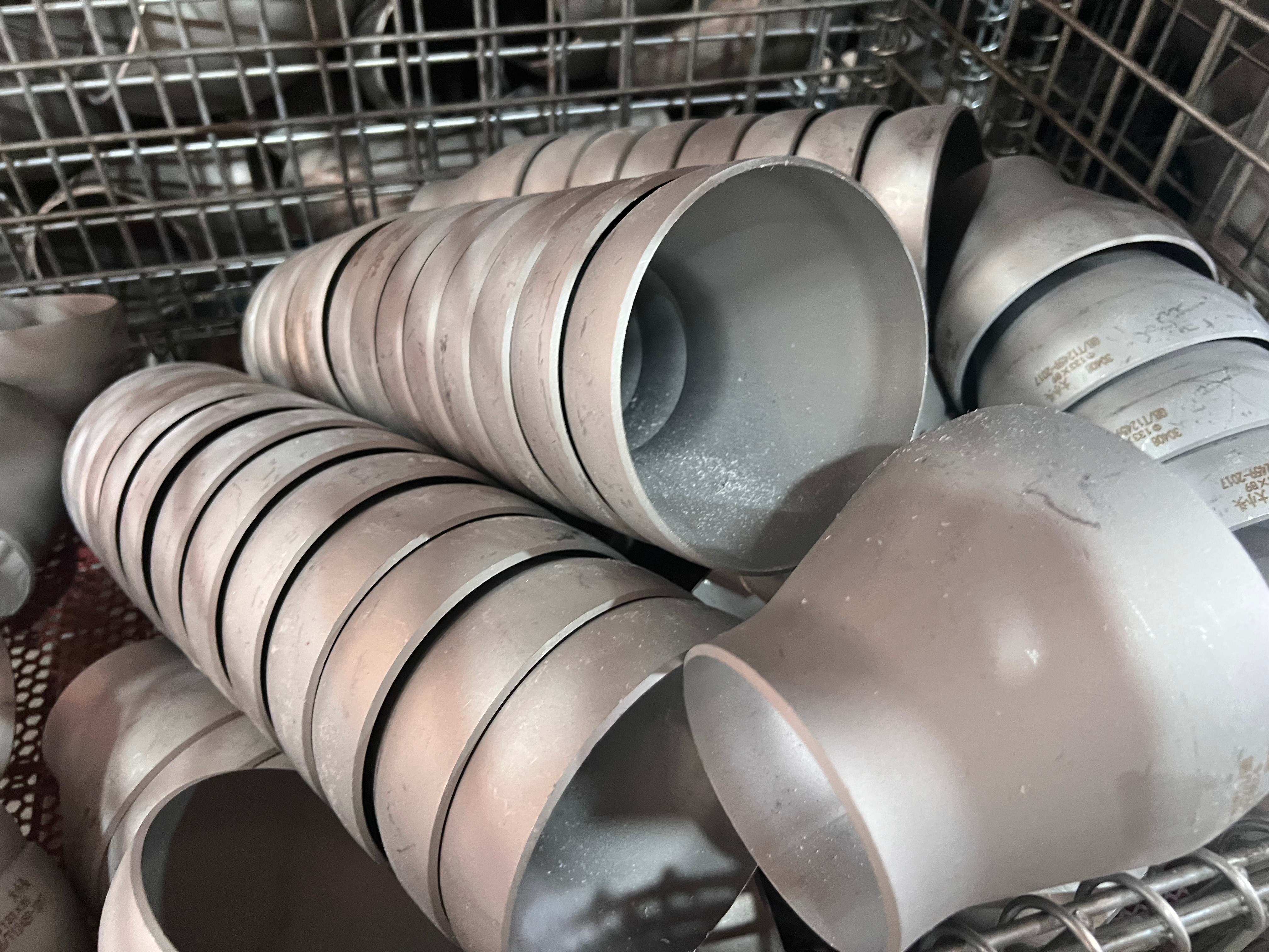 SS Concentric Reducer 321 304L 316 316 347H 310S S31803 2205 Butt Welded Fittings in Various Sizes