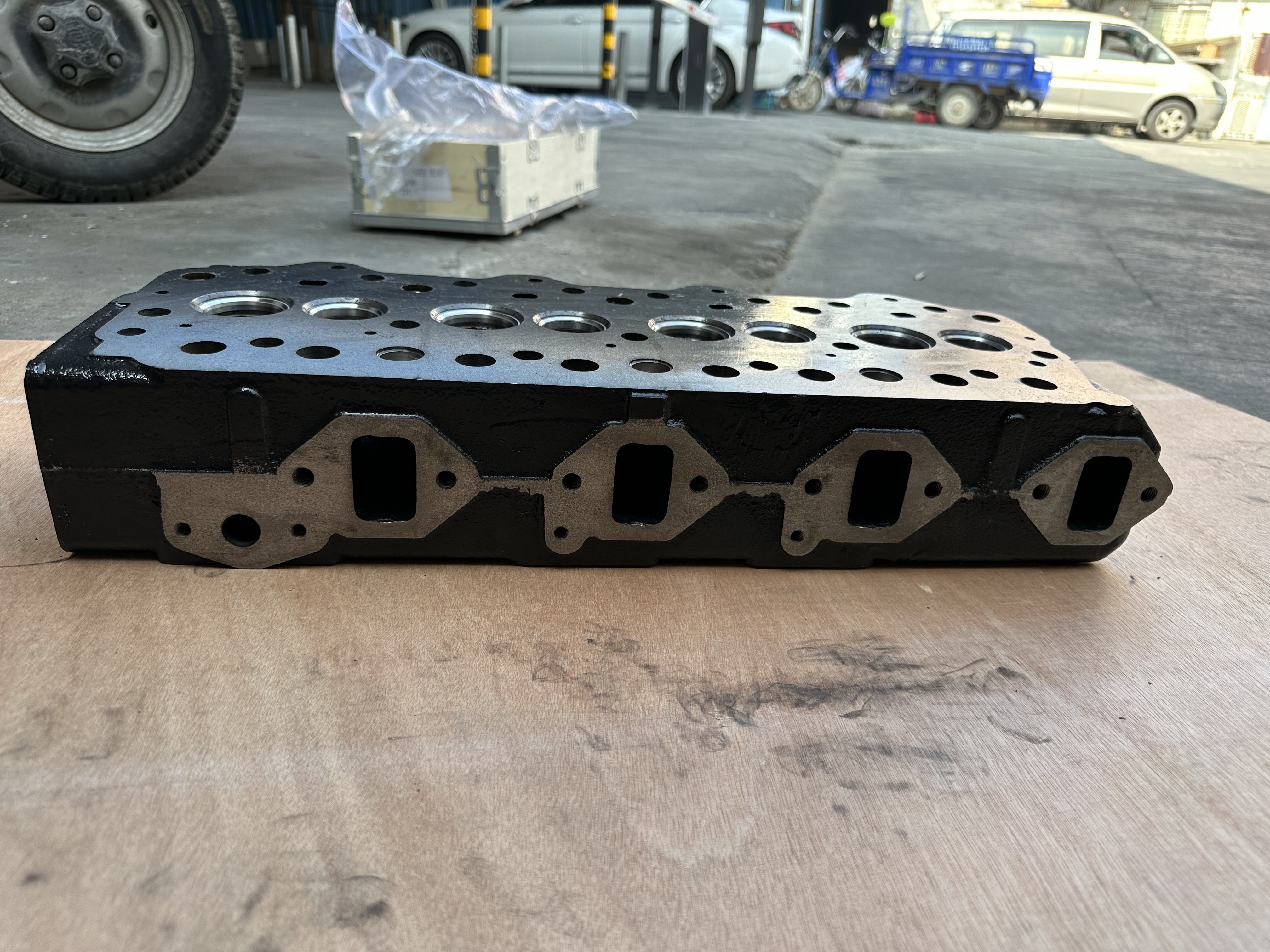 ME997799 Mitsubishi Engine Cylinder Head Model 4d36 Material Casting