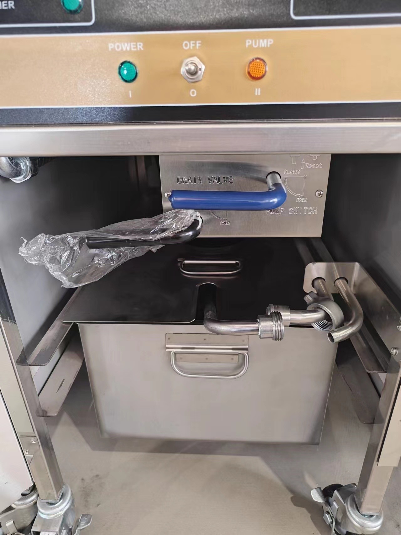 Electric 4HD Commercial Mechanical Panel Chicken Pressure Fryer With Auto Filtration