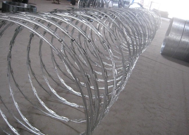 Vinstar Galvanized Military Razor Fencing Wire Concertina Razor Barbed Tape