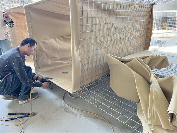 Defensive Hesco Barrier Gabion For Defence Solution To Military And Flood Control