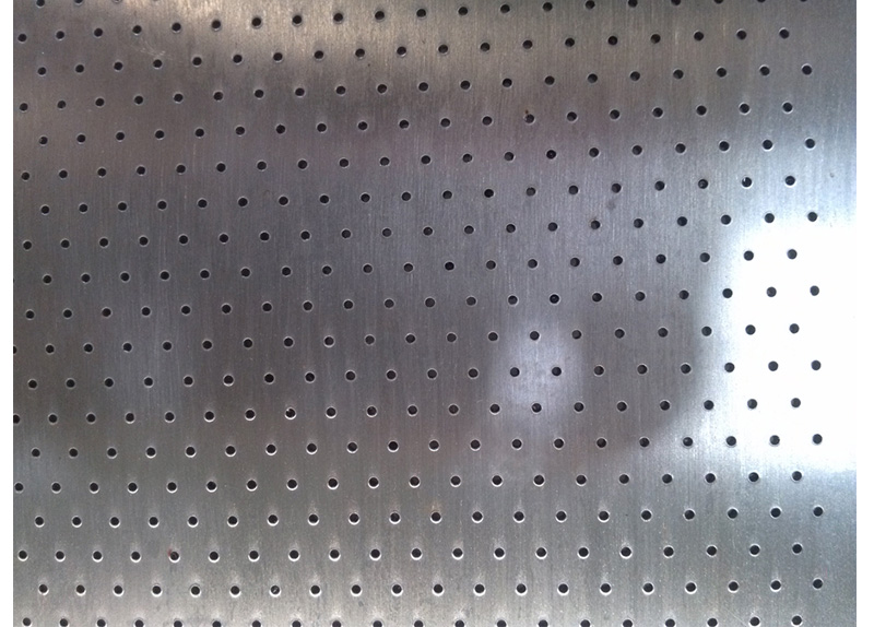 Micro-Straight Holes (Up To 0.8mm)