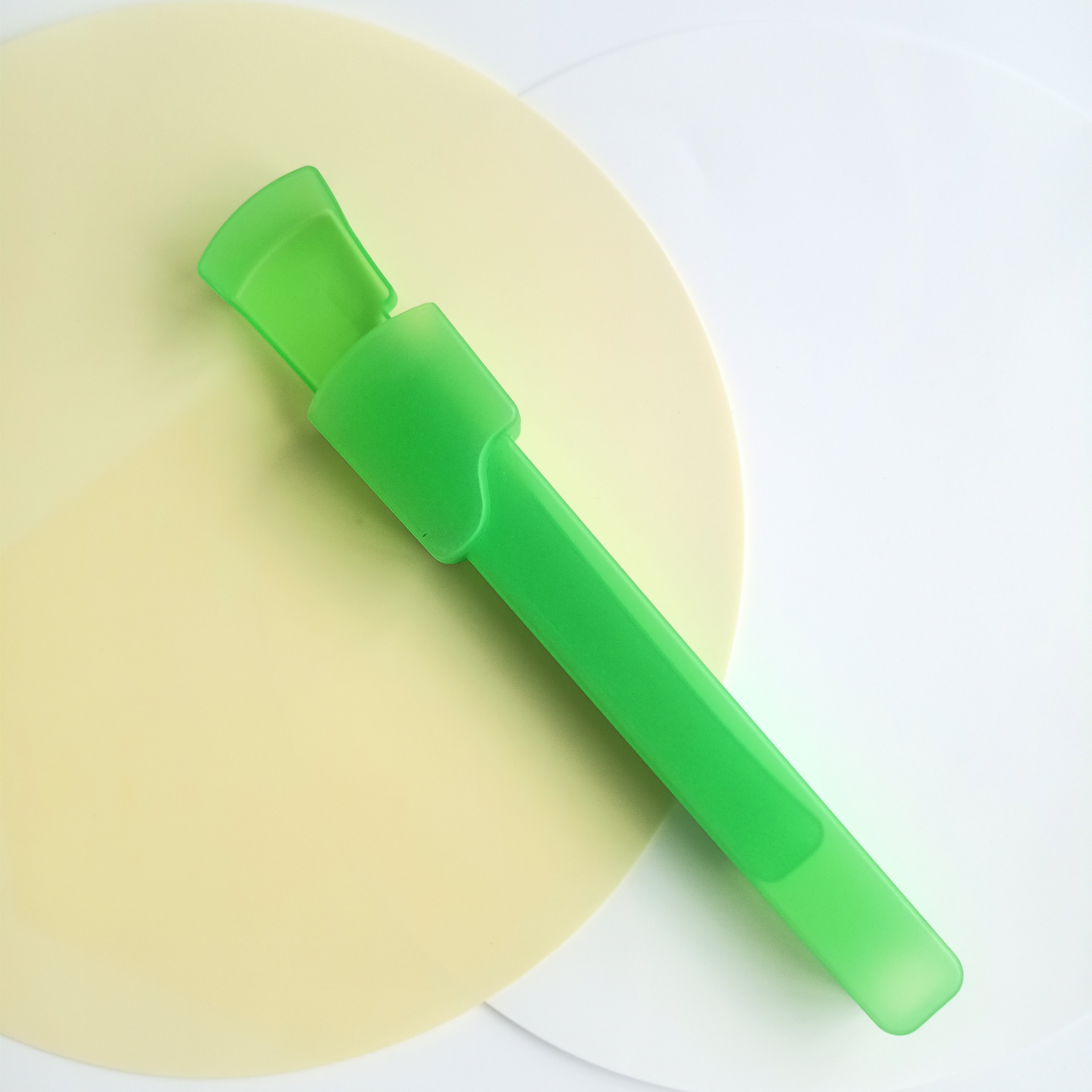 20cm Plastic PP Toothbrush Holder Case for Other Cosmetic Customized Color Assortment