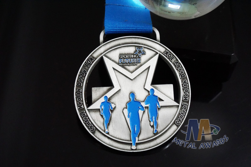 2D Silver Design Running Race Medals , Custom Insert Medals With Blue Enamel Color