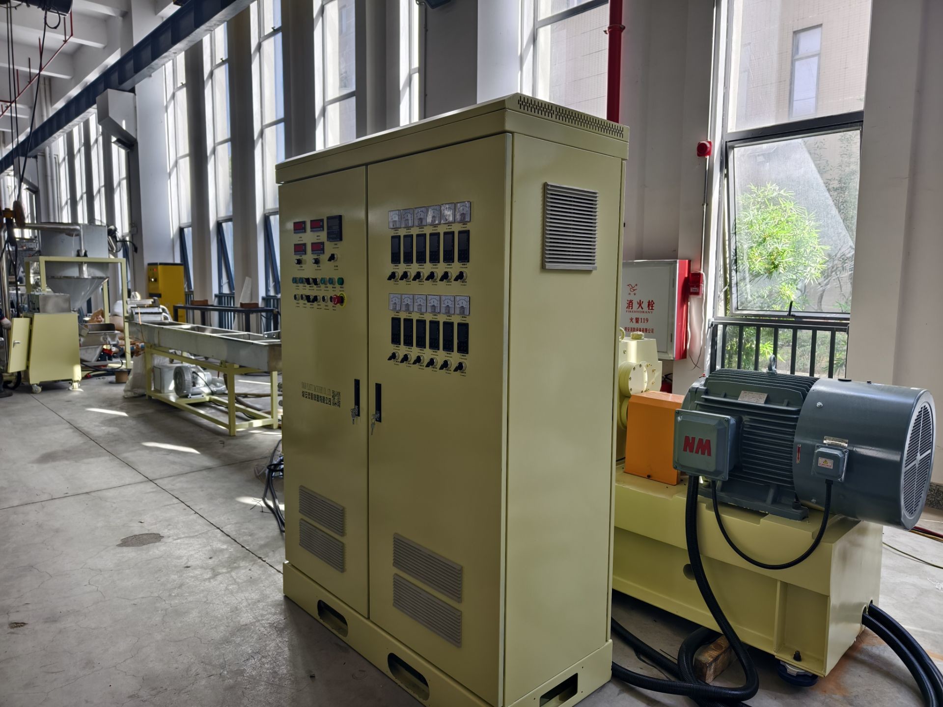 PET Twin Screw Plastic Granules Extruder Machine 100-500kg/Hr Capacity