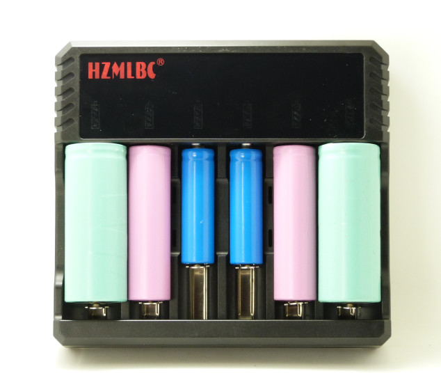 Multi Type Universial Plug In Battery Charger For Home Use ABS Material