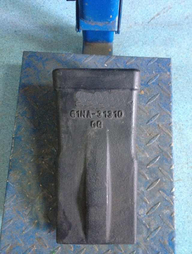 NB TIG® Durable Hyundai R225 Excavator Bucket Teeth 61N8-31310 and 61N8-31310RC Excavator Wear Parts