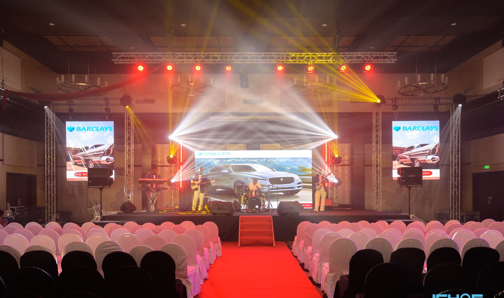 Panel Indoor Led Video Wall For Virtual Production Car Sales Store P2 320x160mm