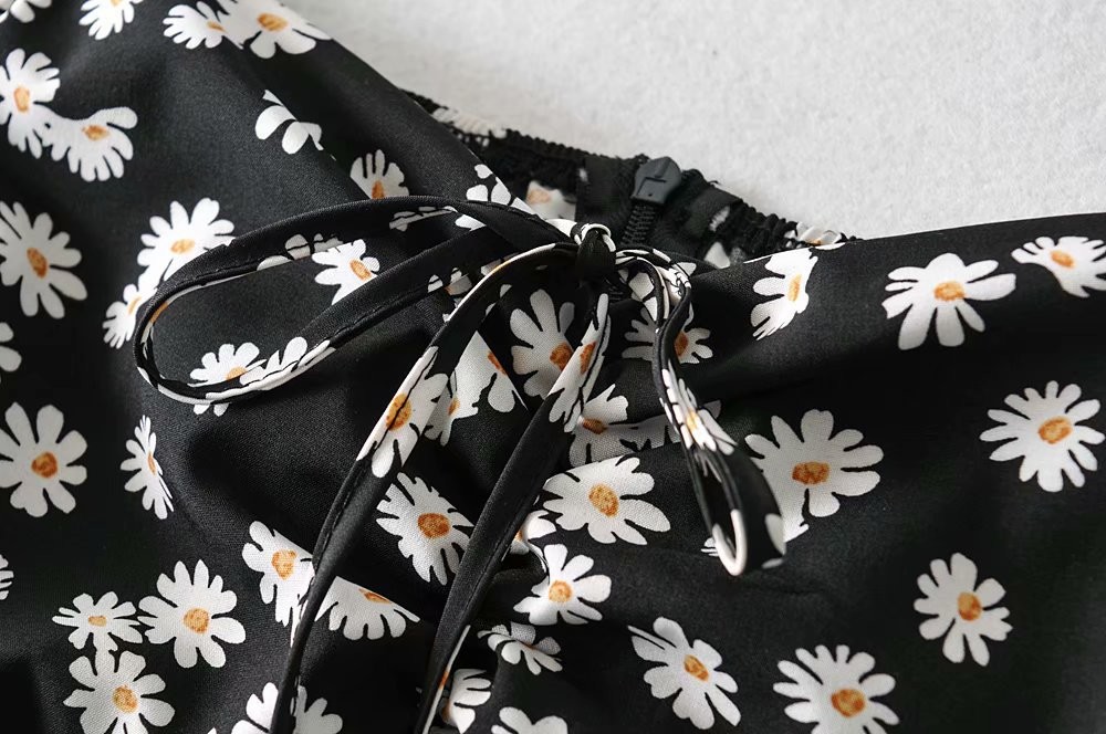 Sweet Black And White Daisy Flower Ladies Vacation Dresses
