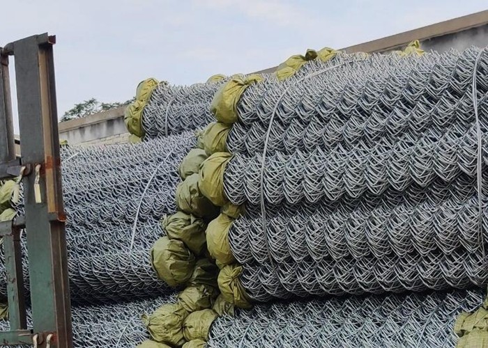 3.0mm Pvc Coated Galvanized Chain Link Fence With Knuckle Twist Edge