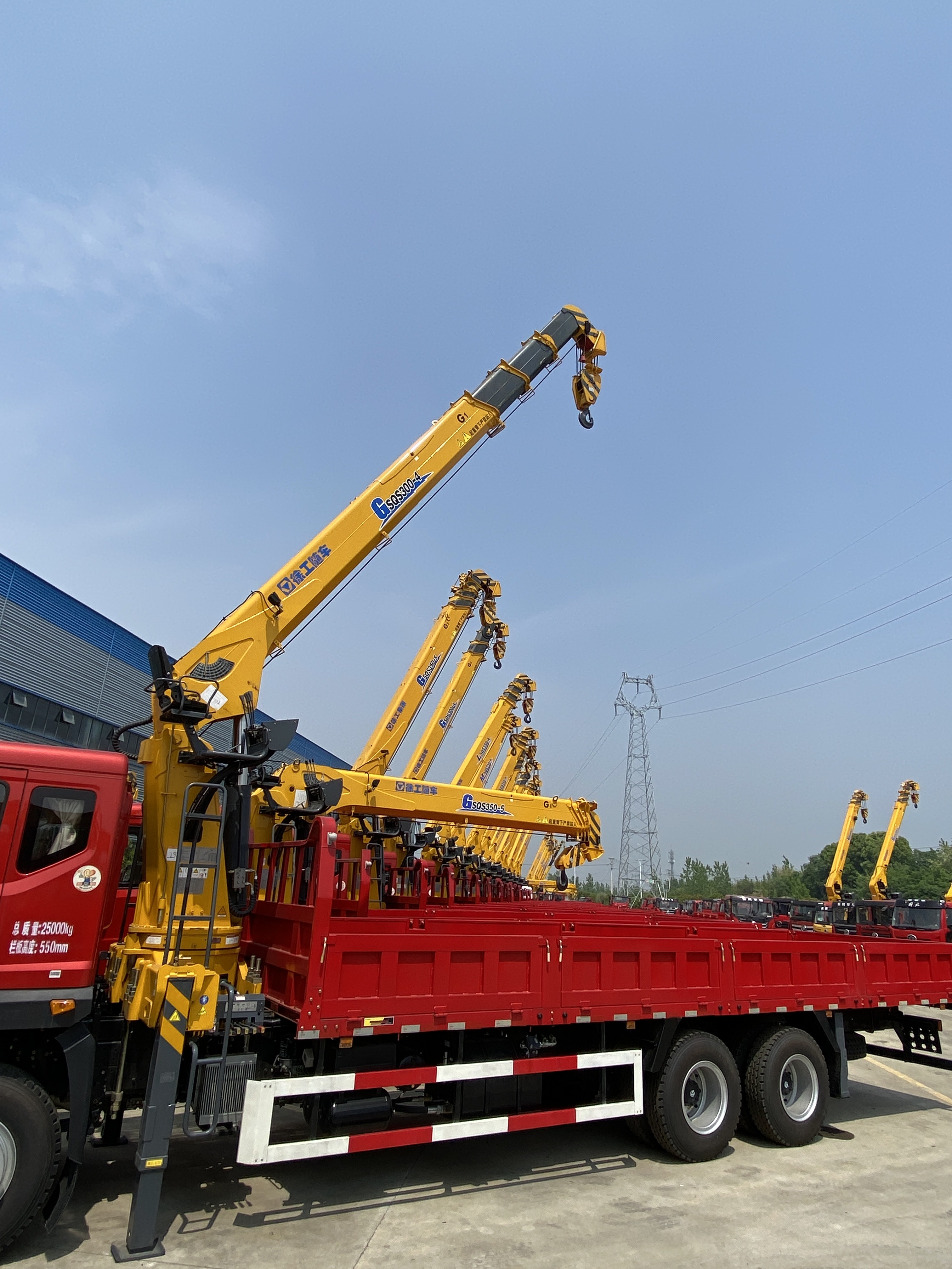 STC500E China Crane Truck 50ton Crane 62meters Lifting Height Left Hand Driving