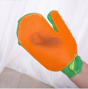 China Easy To Use Pet Glove Cat Hair Brush Pet Grooming Fur Removal wholesale