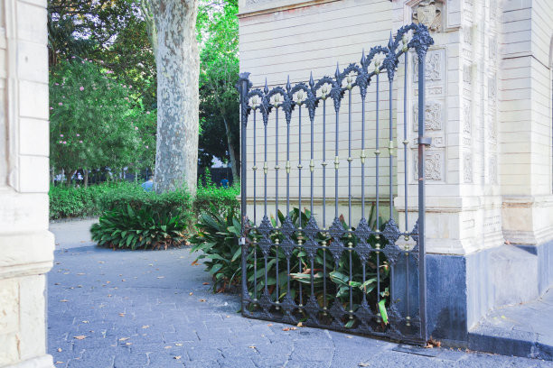 Villa Wrought Morden Iron Gate Rustproof Hot Dip Galvanized After Welding