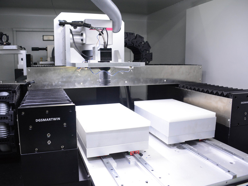 220V UV Laser Cutting Machine With CCD Positioning