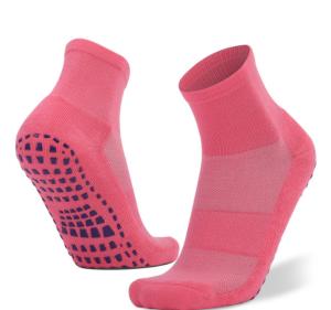 China Non Slip Grip Trampoline Socks For Toddlers Orbital Trampoline Park Socks Wholesale wholesale