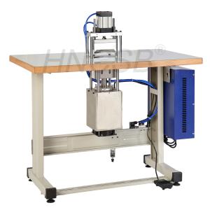 China 28 KHZ Ultrasonic Sewing Machine , Non Woven Stitching Machine wholesale