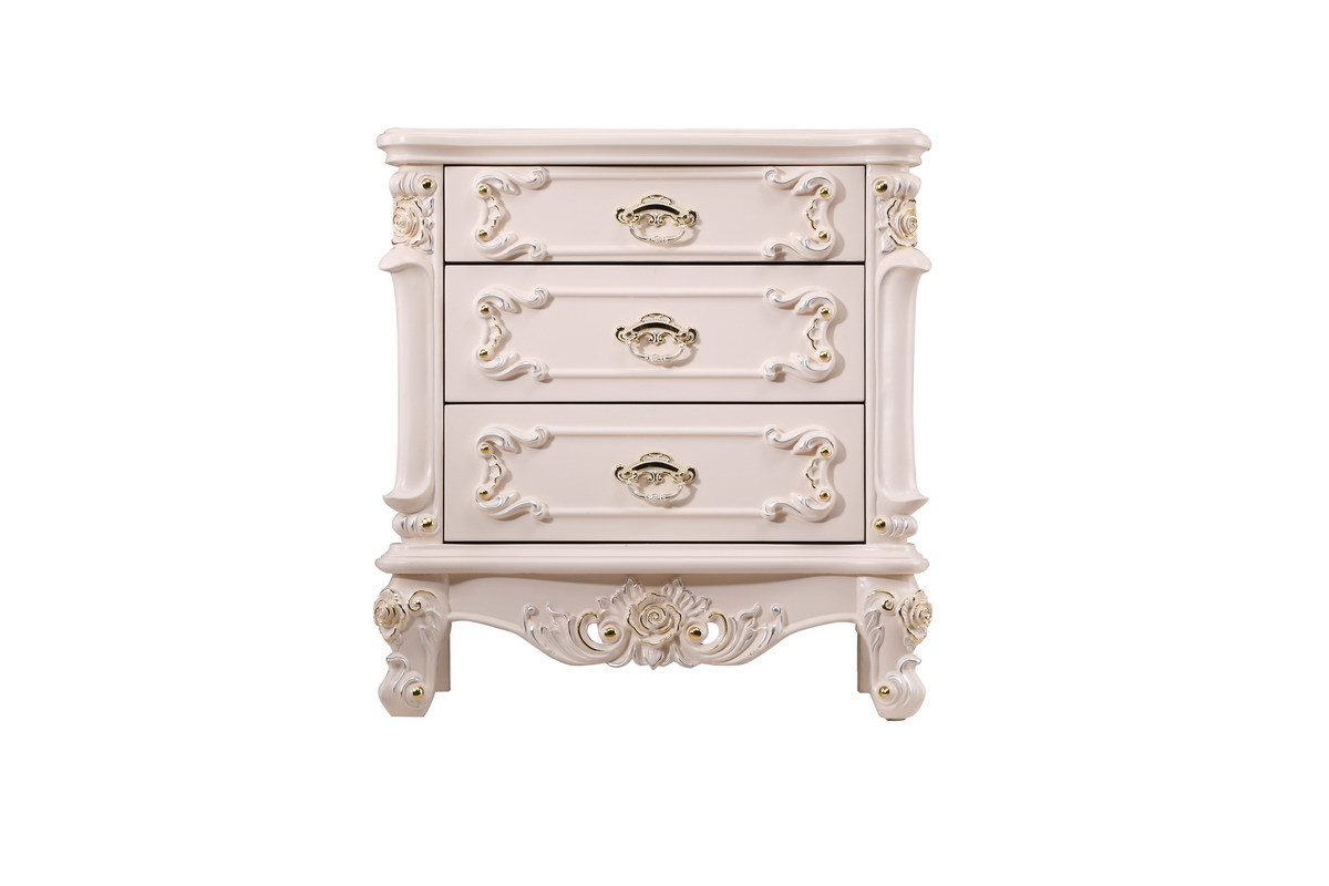 Luxury Bed Sets Classic desgn of White painting Wooden Furniture withe Leather upholstered Headboards of Villa interior