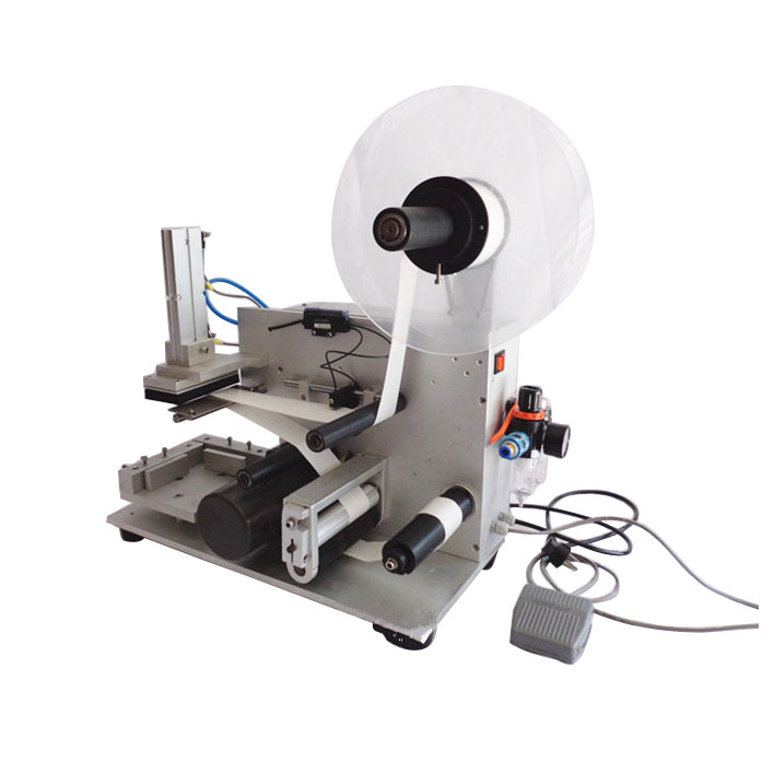 Tabletop Packaging Labeling Machine Semi Automatic For Flat Square Bottle